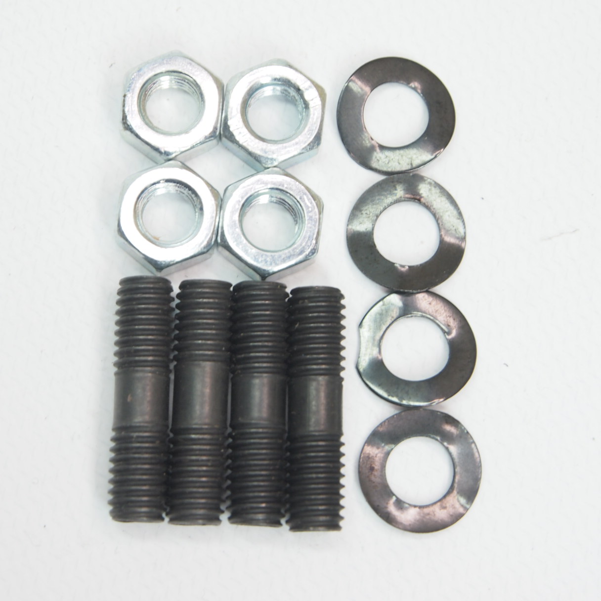 Stud set -LAMBRETTA- M6x21mm- (used for rear hub bearing retaining plate)