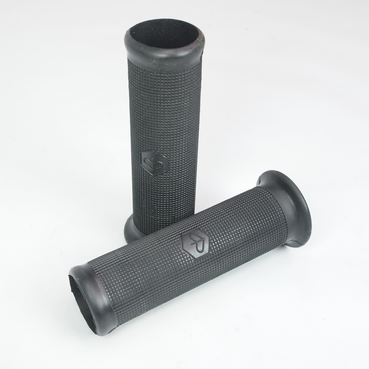 Pair of grips VESPA 24mm 50S ET3 100 Sprint 125GT SUPER GTR Rally