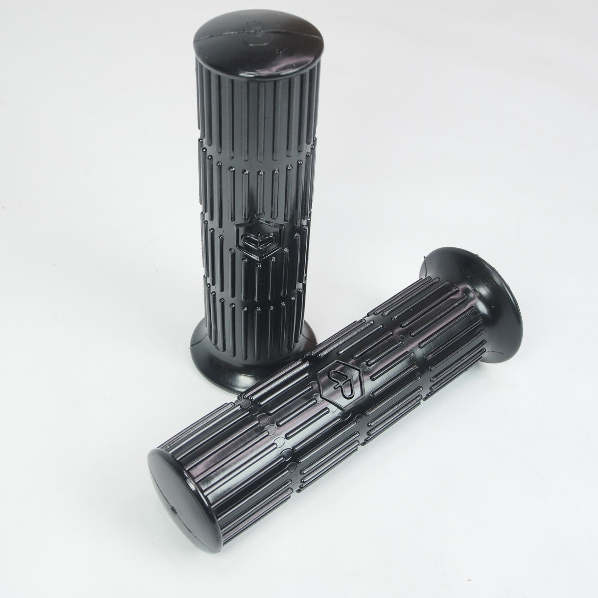 Pair of grips Vespa 50s 100 ET3 - black