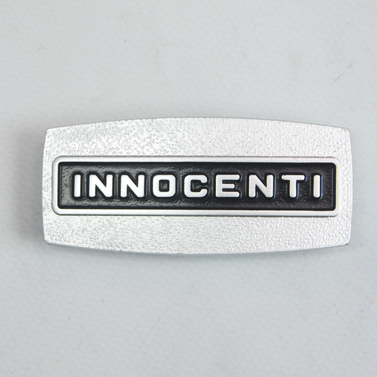 Badge horn cover -LAMBRETTA- Innocenti emblem - LI LIS SX 1968-