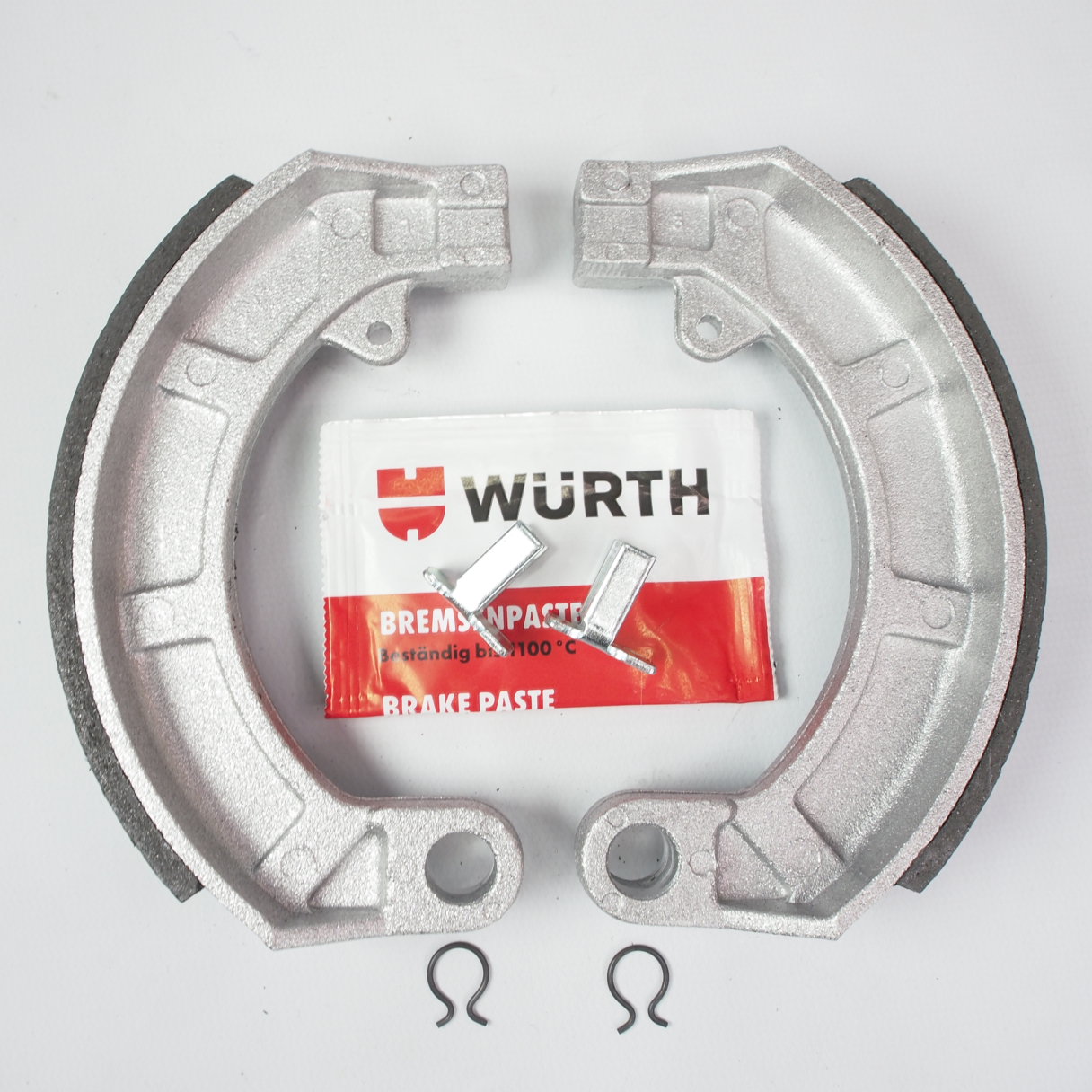 Brake shoes -BGM PRO Ø=150x24mm- Vespa 50SS 90SS 125 ET3 Primavera