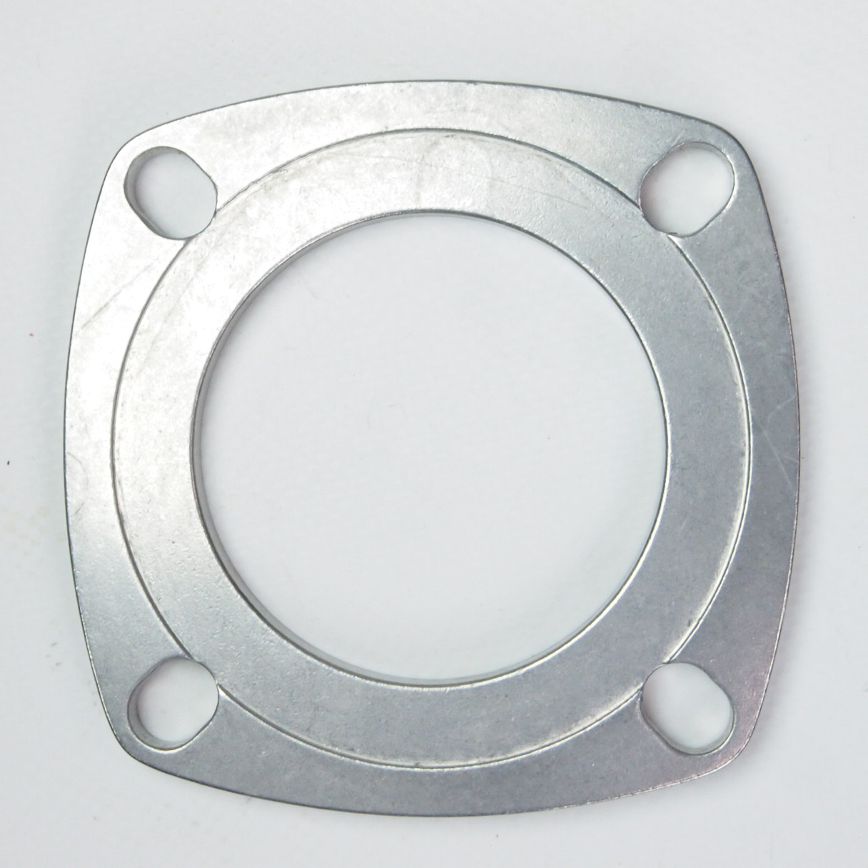Rear Wheel Bearing Cover Plate -MB DEVELOPMENTS- Lambretta LI LIS SX TV (Series 2-3) DL GP - flat and with a 0.3 mm step